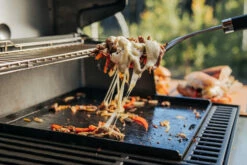 Plancha Weber Crafted -Parilla Ventas 2024 ana 102 1001x667 1aefa07